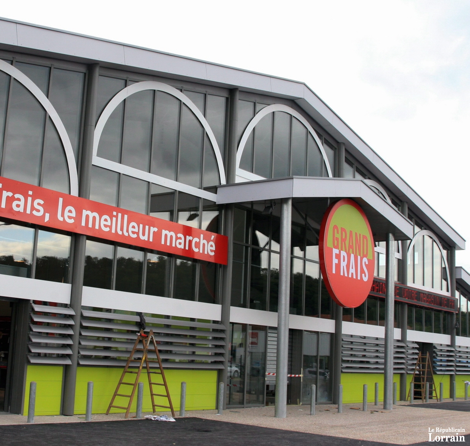 la-societe-francaise-grand-frais-compte-170-magasins-dont-un-a-messancy-en-belgique-a-15-km-de-lexy-photo-rene-bych-1516387009.jpg